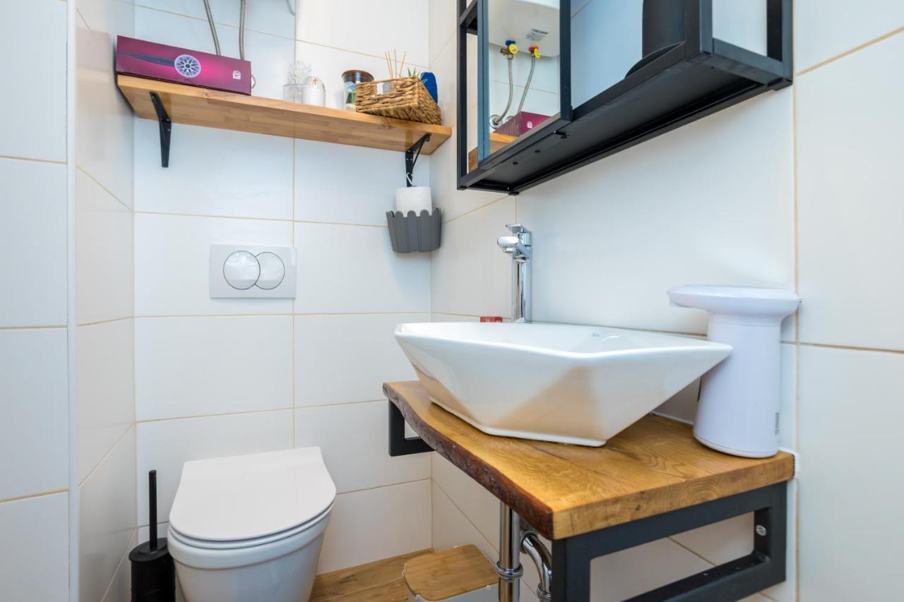 Charming Studio Apartment At House Rustica With Terrace And Nearby Parking Punat Εξωτερικό φωτογραφία