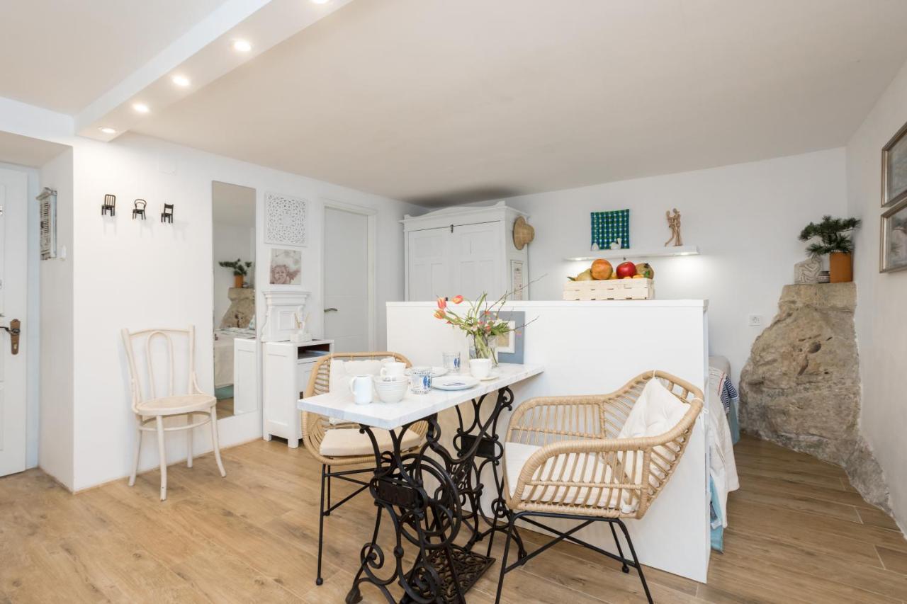 Charming Studio Apartment At House Rustica With Terrace And Nearby Parking Punat Εξωτερικό φωτογραφία