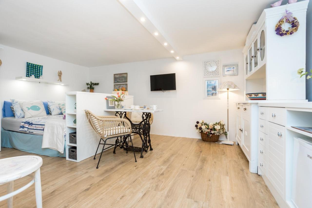 Charming Studio Apartment At House Rustica With Terrace And Nearby Parking Punat Εξωτερικό φωτογραφία