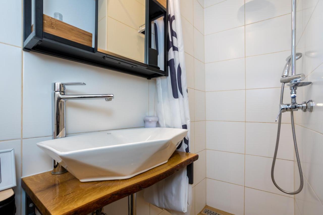 Charming Studio Apartment At House Rustica With Terrace And Nearby Parking Punat Εξωτερικό φωτογραφία