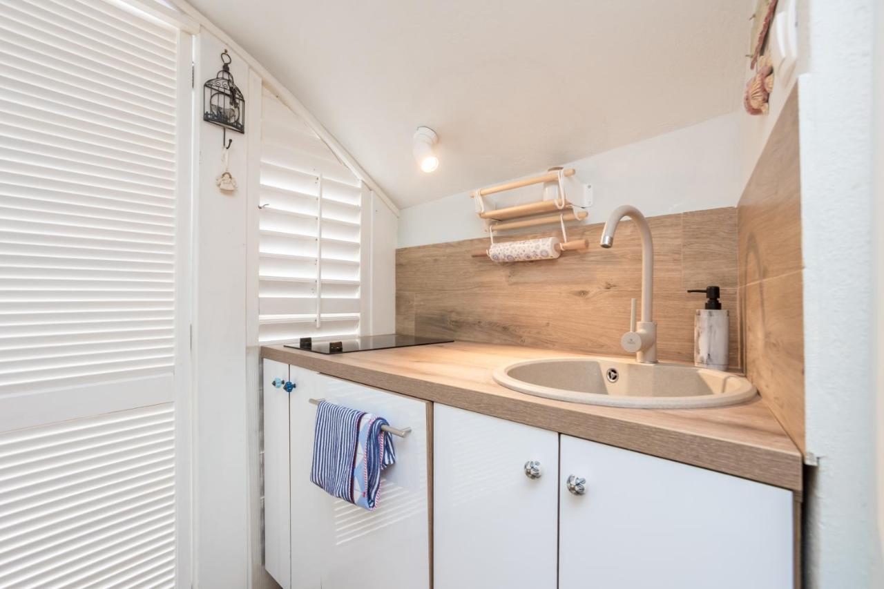 Charming Studio Apartment At House Rustica With Terrace And Nearby Parking Punat Εξωτερικό φωτογραφία